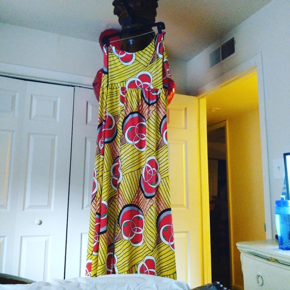 Halter dress - Picture 1 of 1